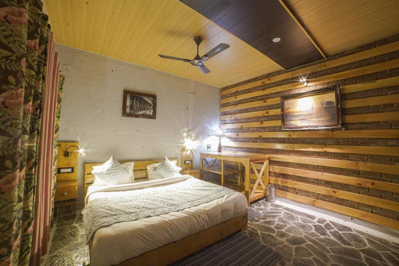 Tiger Fall Eco Resort Chakrāta Exterior photo